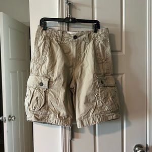 American Eagle Classic Length Cargo Shorts